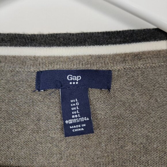 Gap Men's Button Down V-neck Cardigan Sweater Size Large 100% Cotton Academia - Picture 4 of 9